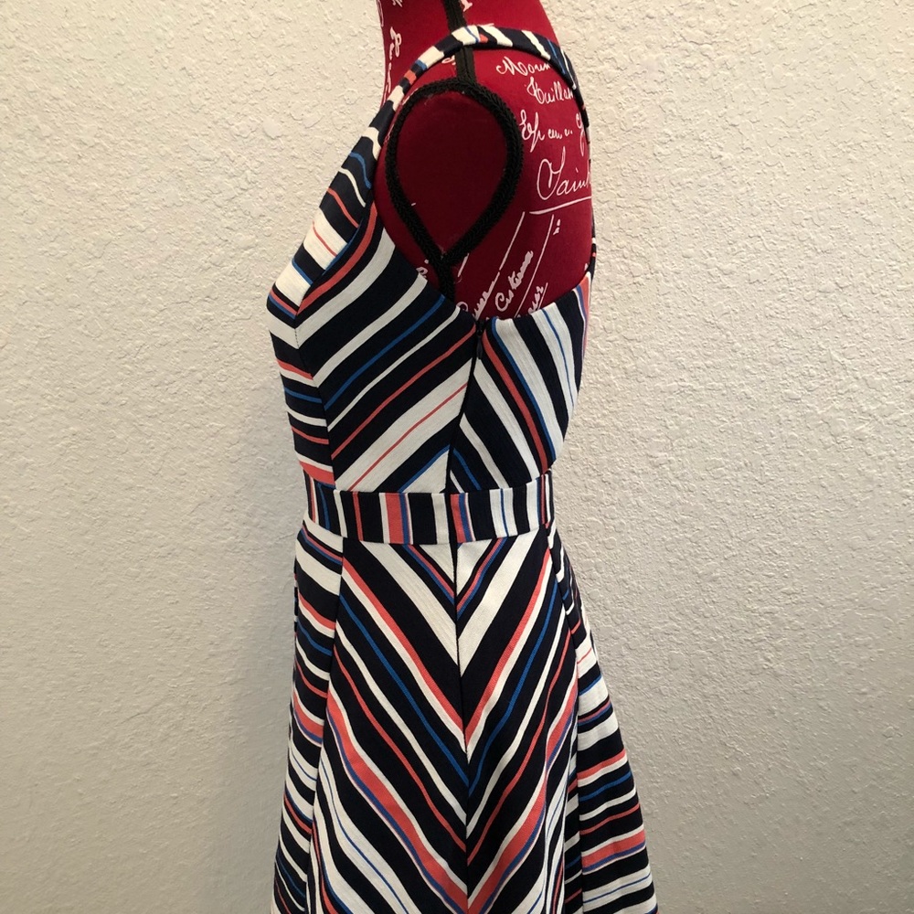 Adelyn Rae Dress - Picture 3 of 4